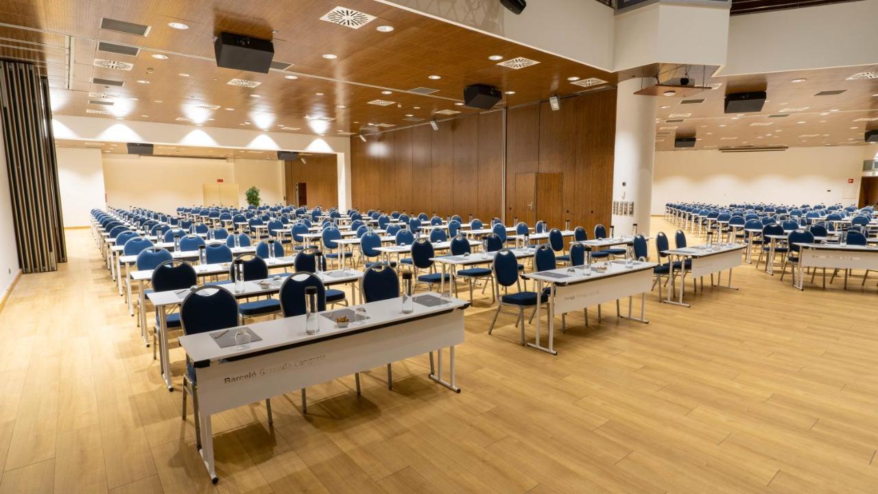 Hotel Barcelo Granada Congress Esterno foto The main conference room
