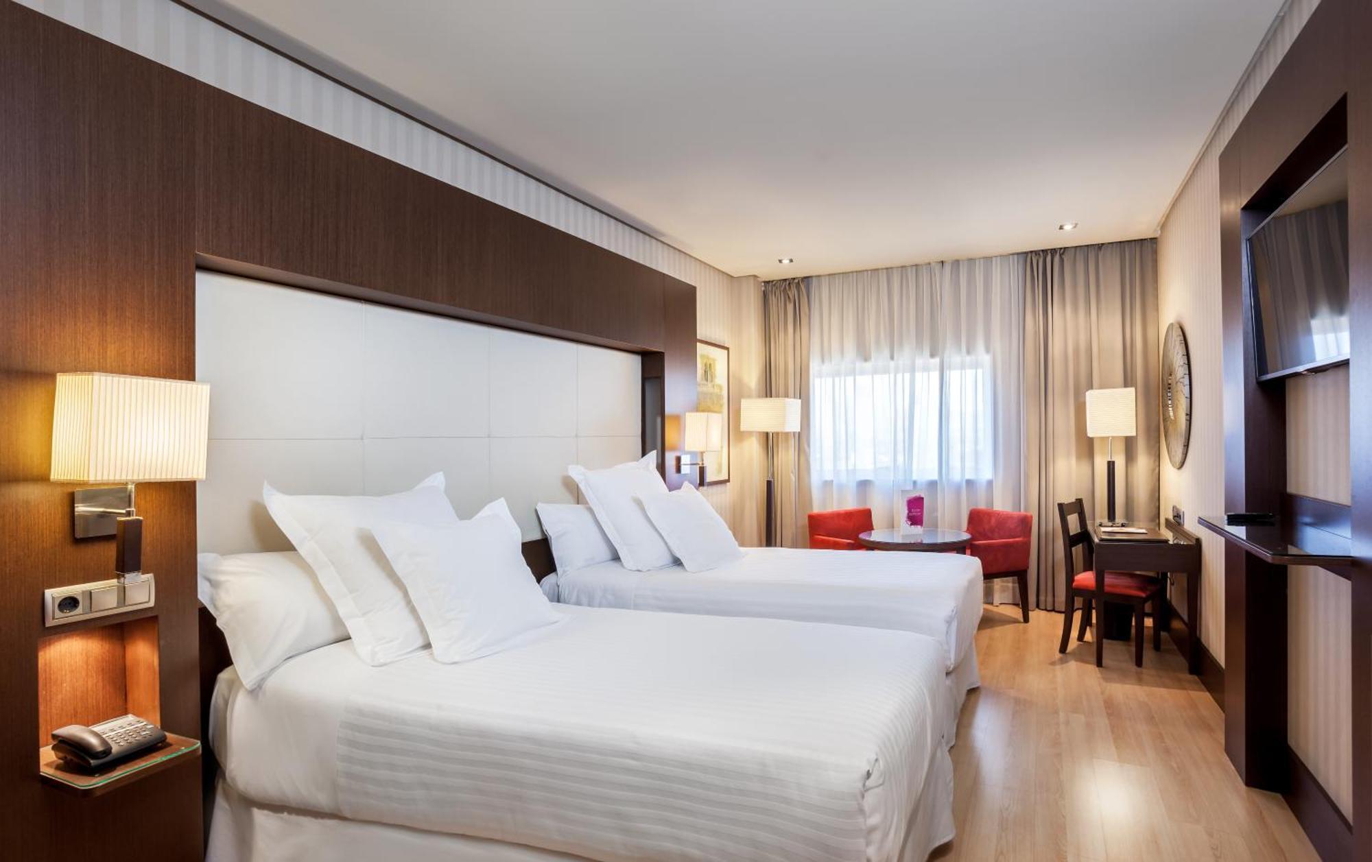 Hotel Barcelo Granada Congress Esterno foto