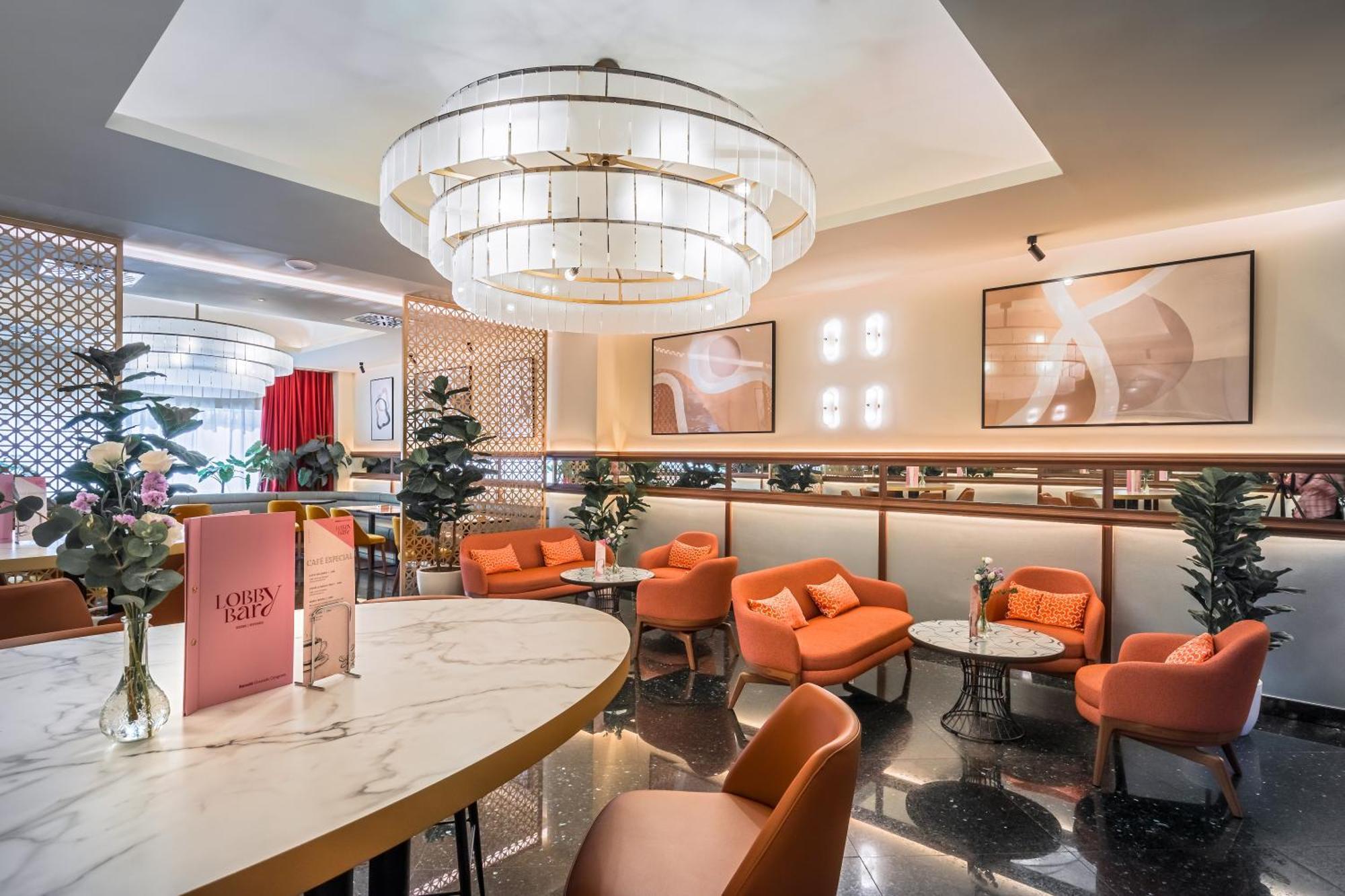 Hotel Barcelo Granada Congress Esterno foto The interior of the lounge
