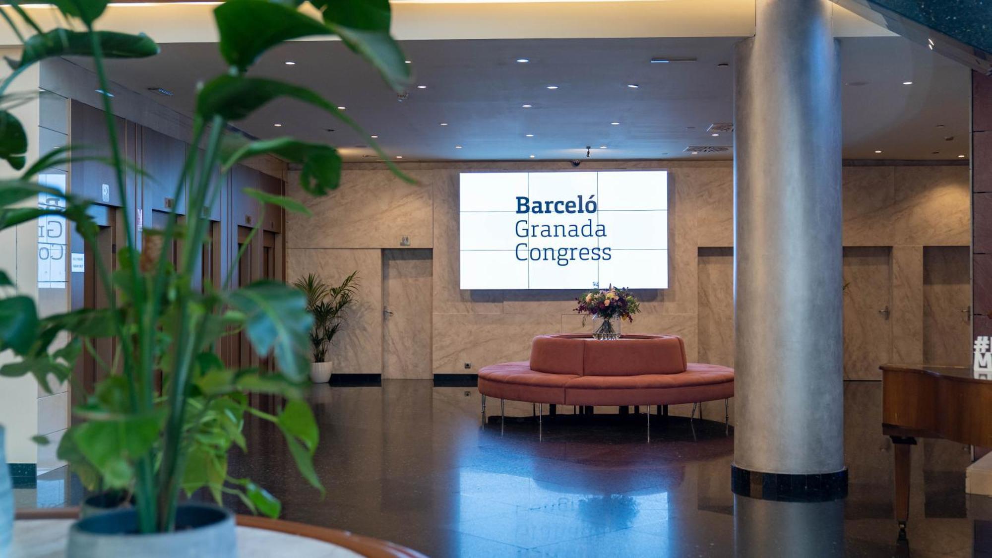 Hotel Barcelo Granada Congress Esterno foto The lobby of the Gran Vía