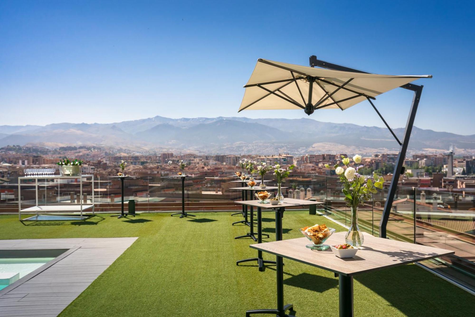 Hotel Barcelo Granada Congress Esterno foto Rooftop