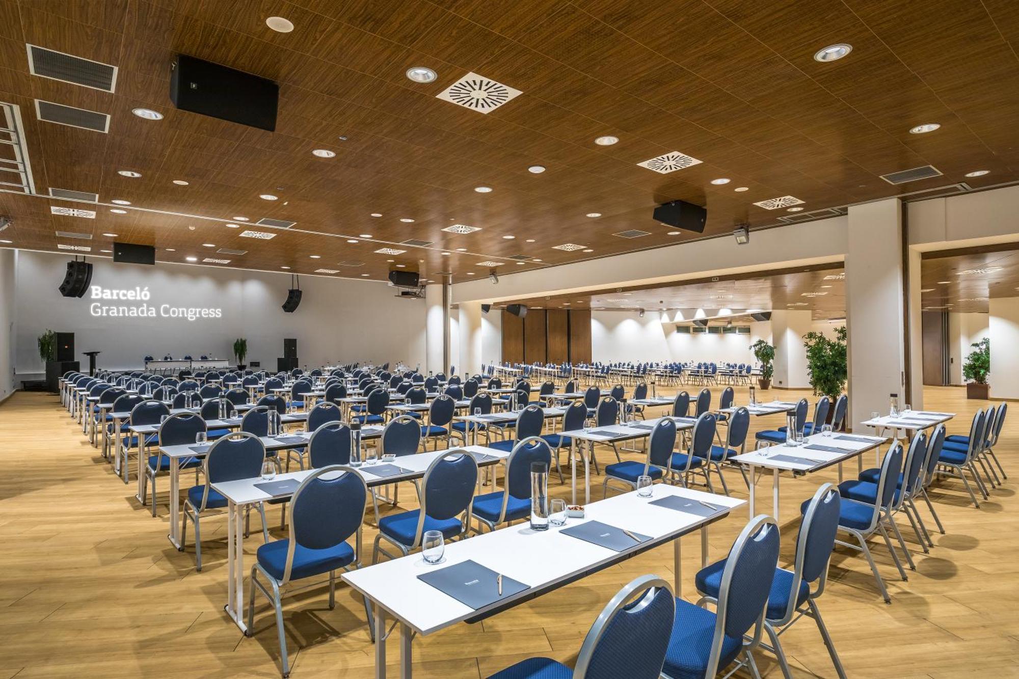 Hotel Barcelo Granada Congress Esterno foto The Grand Congress