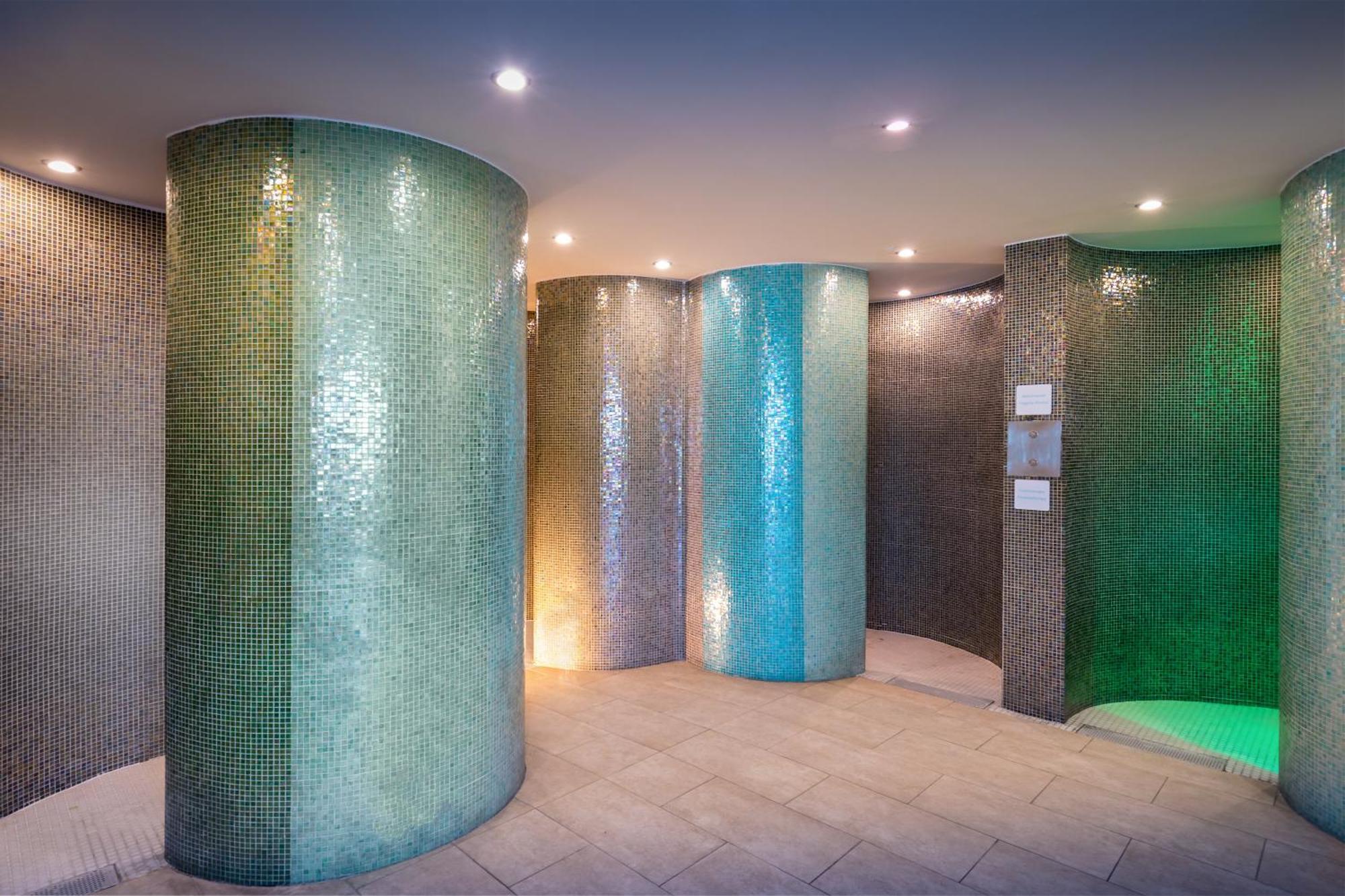 Hotel Barcelo Granada Congress Esterno foto The spa at the InterContinental