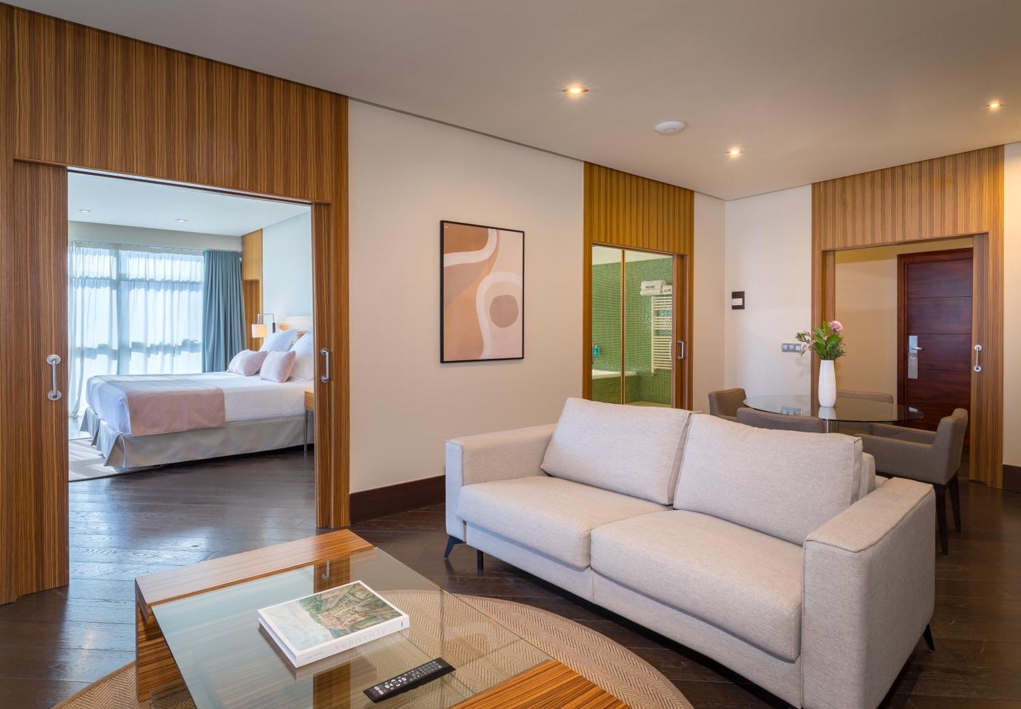 Hotel Barcelo Granada Congress Esterno foto Suite