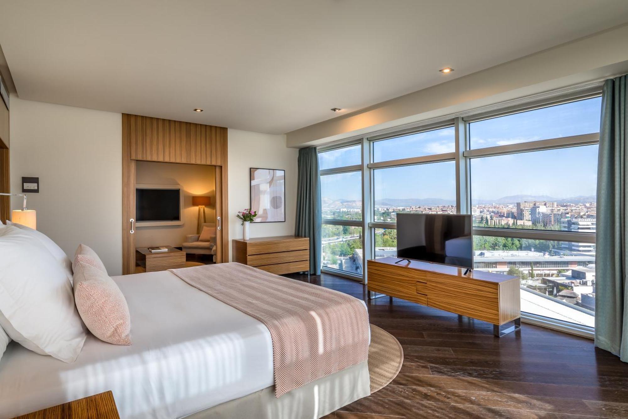 Hotel Barcelo Granada Congress Esterno foto Executive Suite